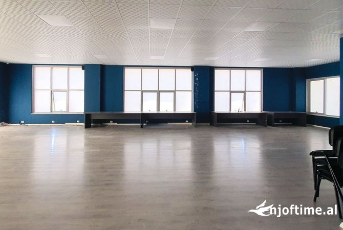 Ambient biznesi ne shitje 3+1 ne Tirane - 700,000 Euro