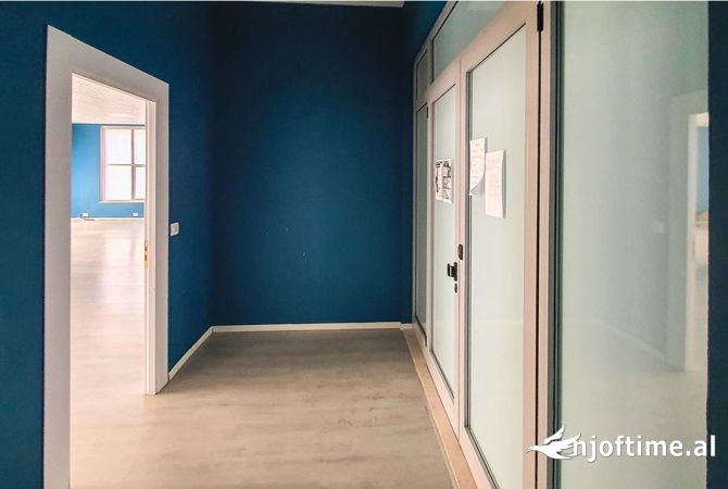 Ambient biznesi ne shitje 3+1 ne Tirane - 700,000 Euro
