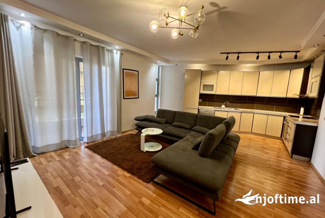 Shtepi me qera 2+1 ne Tirane - 750 Euro