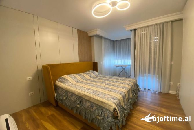Shtepi me qera 3+1 ne Tirane - 1,200 Euro