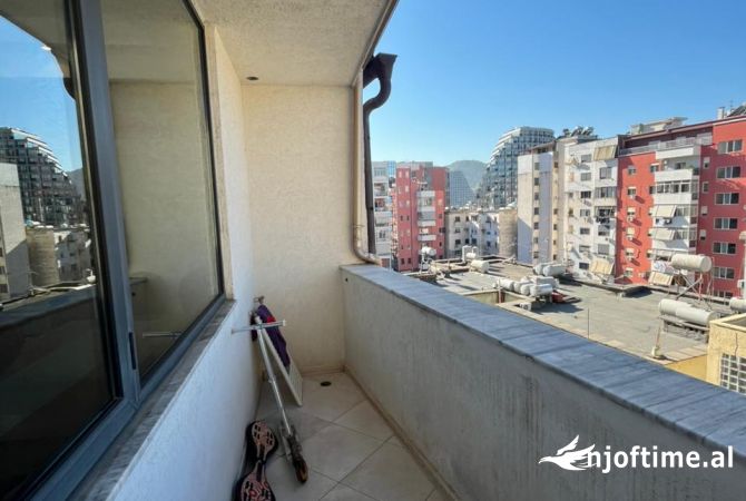 Shtepi me qera Apartament ne Tirane, 2+1, Mobilimi E mobiluar, Pagesa 700  Euro.
