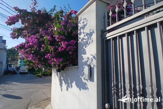 Shtepi me qera 3+1 ne Tirane - 1,900 Euro