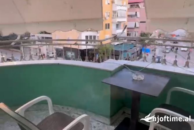 Shtepi me qera Apartament ne Tirane, 2+1, Mobilimi E mobiluar, Pagesa 800  Euro.