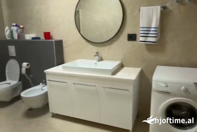 Shtepi me qera Apartament ne Tirane, 2+1, Mobilimi E mobiluar, Pagesa 800  Euro.