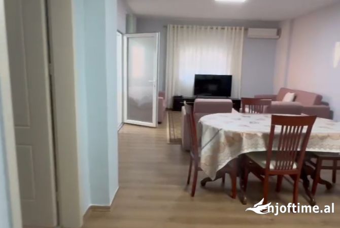 Shtepi me qera 2+1 ne Tirane - 800 Euro