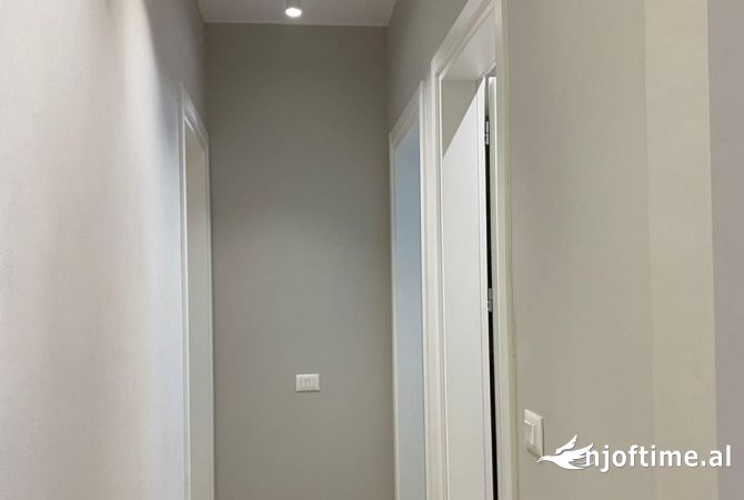 Shtepi me qera Apartament ne Tirane, 2+1, Mobilimi E mobiluar, Pagesa 1,000  Euro.