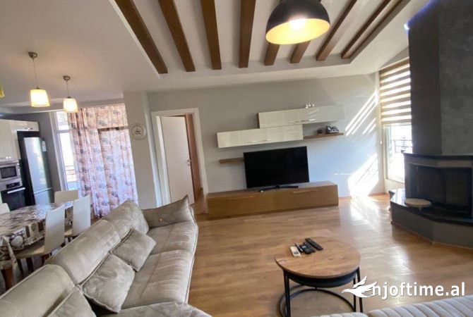 Shtepi me qera 4+1 ne Tirane - 1,000 Euro