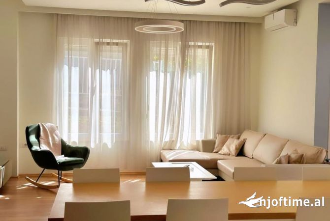Shtepi ne shitje 4+1 ne Tirane - 950,000 Euro