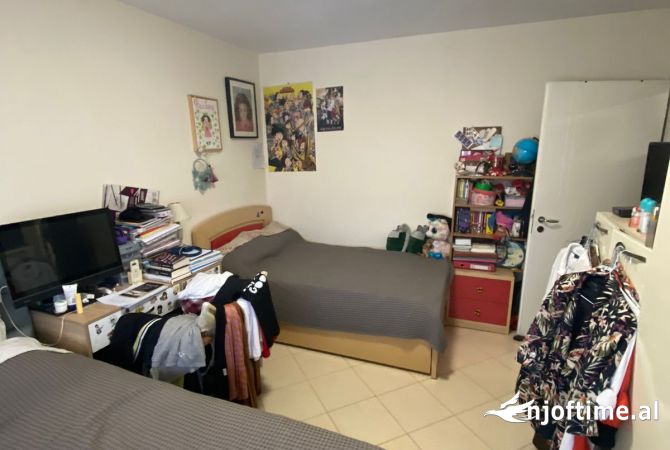 Shtepi ne shitje Apartament ne Tirane, 2+1, Mobilimi E mobiluar, Pagesa 90,000  Euro.