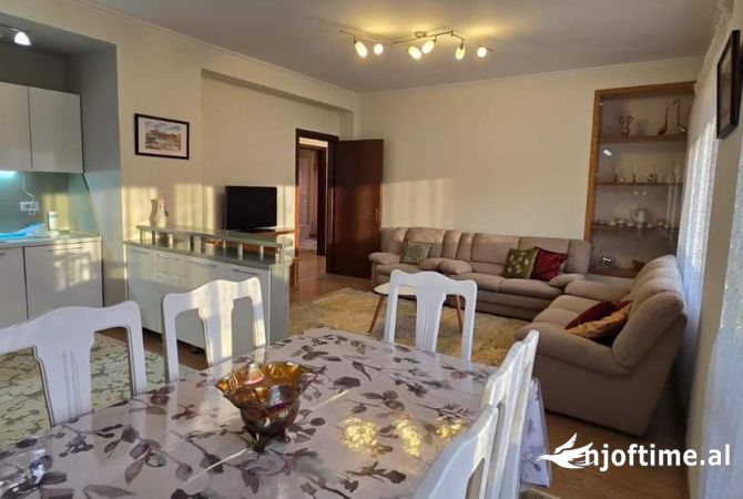 Casa in affitto 2+1 a Tirana - 750 Euro