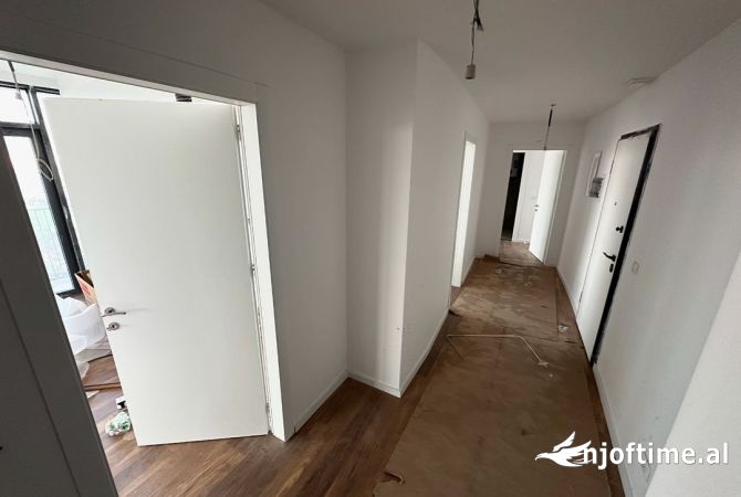 Shtepi me qera 2+1 ne Tirane - 1,200 Euro