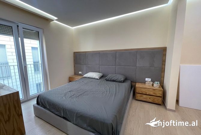 Shtepi me qera 2+1 ne Tirane - 1,200 Euro