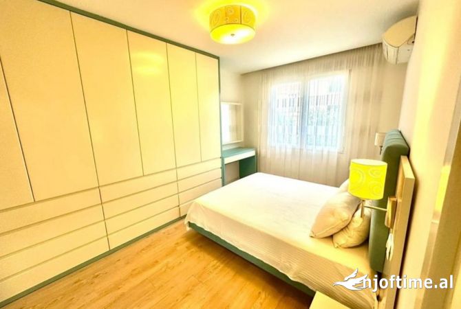 Shtepi ne shitje Apartament ne Tirane, 2+1, Mobilimi E mobiluar, Pagesa 195,000  Euro.