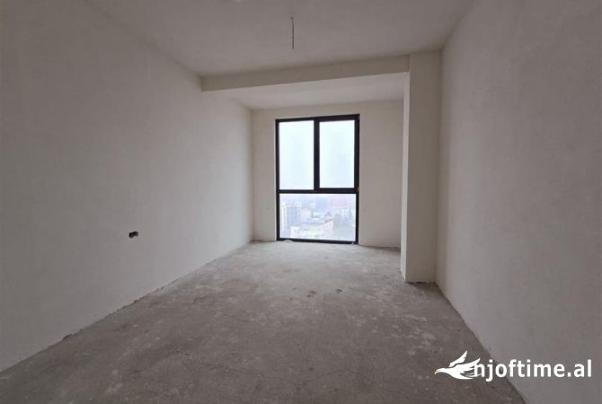 Shtepi ne shitje Apartament ne Tirane, 2+1, Mobilimi Bosh, pa mobiluar, Pagesa 210,000  Euro.