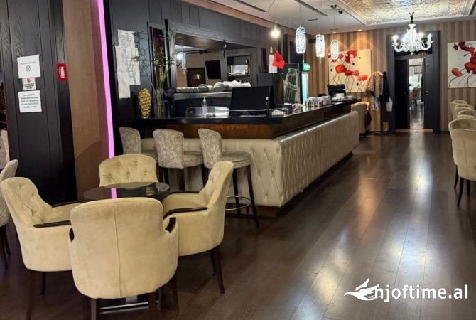 Ambient biznesi me qera 2+1 ne Tirane - 3,500 Euro