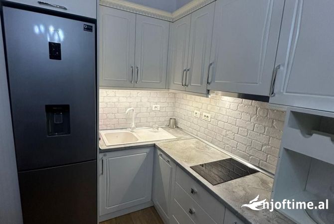 Shtepi me qera 2+1 ne Tirane - 65,000 Leke