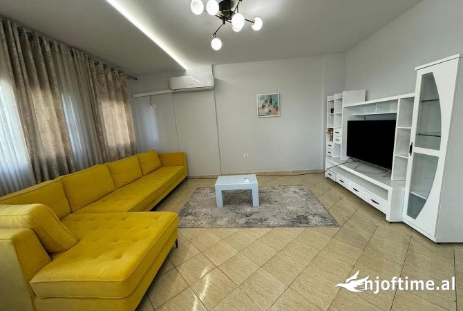Shtepi me qera 2+1 ne Tirane - 650 Euro