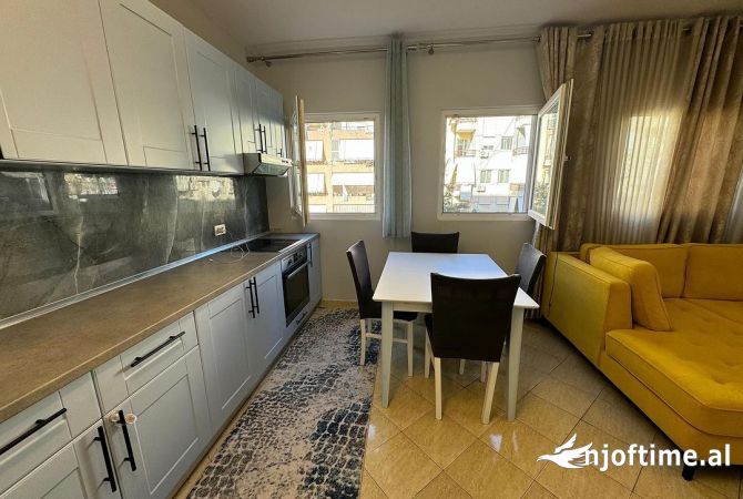 Shtepi me qera 2+1 ne Tirane - 650 Euro