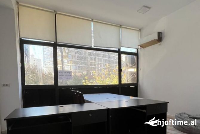 Ambient biznesi me qera 3+1 ne Tirane - 2,500 Euro