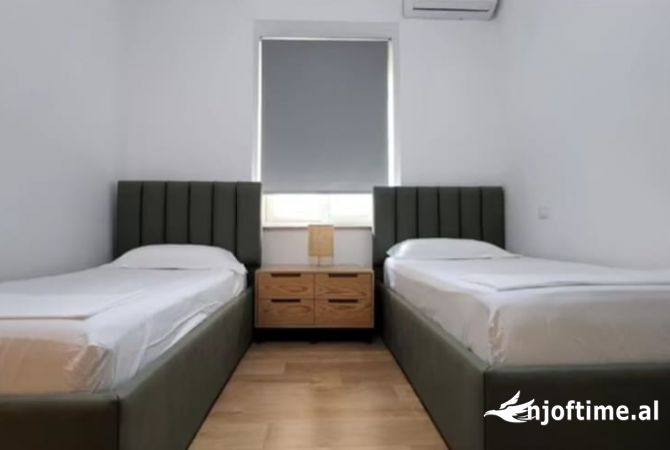 Shtepi ne shitje Apartament ne Tirane, 2+1, Mobilimi E mobiluar, Pagesa 220,000  Euro.