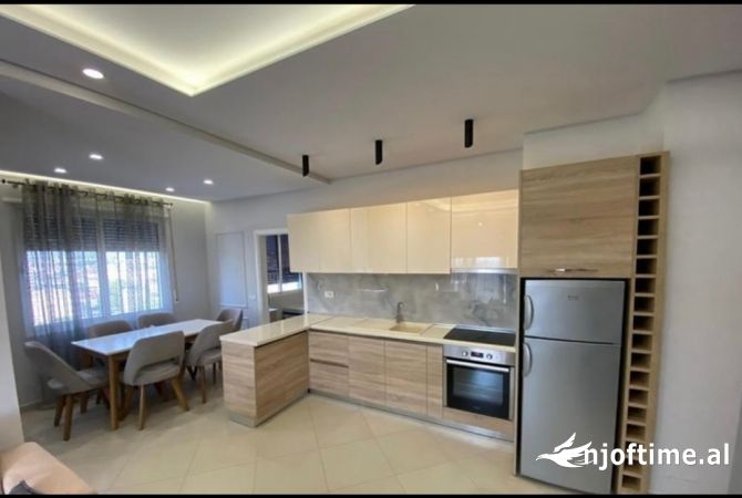 Shtepi me qera 2+1 ne Tirane - 600 Euro