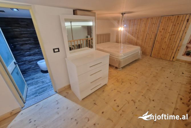 Shtepi me qera Apartament ne Tirane, 2+1, Mobilimi E mobiluar, Pagesa 500  Euro.