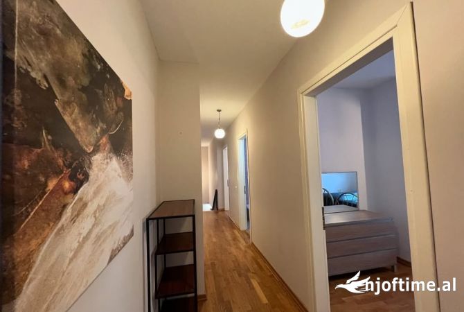 Shtepi me qera Duplex(shtepi me 2 kate) ne Tirane, 3+1, Mobilimi E mobiluar, Pagesa 1,500  Euro.