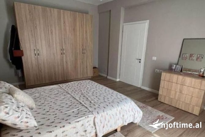 Shtepi ne shitje 3+1 ne Tirane - 195,000 Euro