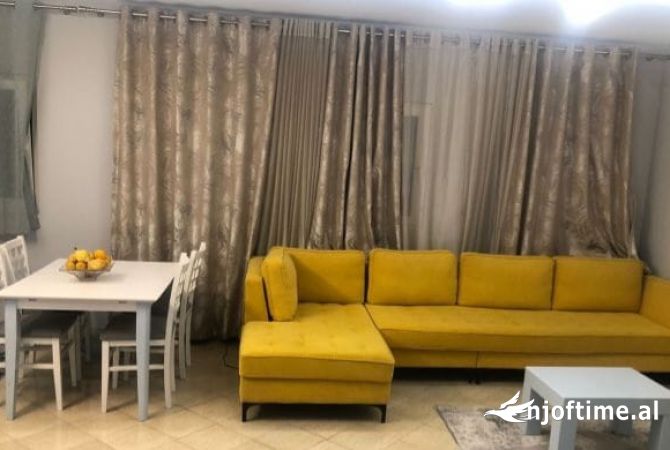 Shtepi me qera 2+1 ne Tirane - 65,000 Leke