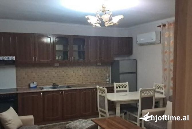 Shtepi me qera 2+1 ne Tirane - 500 Euro