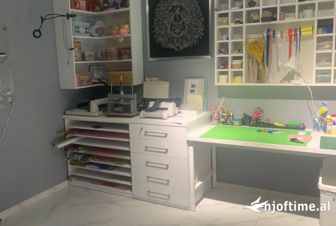Ambient biznesi me qera 1+1 ne Tirane - 30,000 Leke