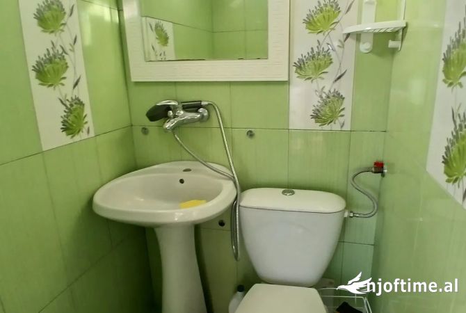 Shtepi me qera Apartament ne Tirane, 1+1, Mobilimi E mobiluar, Pagesa 60,000  Leke.