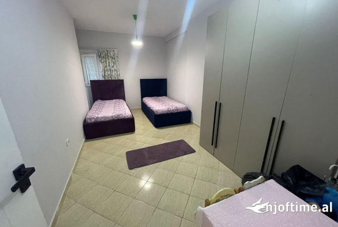 Shtepi me qera Apartament ne Tirane, 2+1, Mobilimi E mobiluar, Pagesa 65,000  Leke.