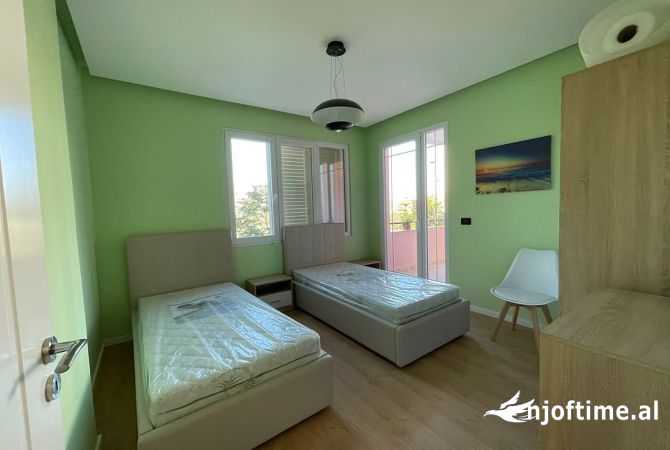 Shtepi me qera Apartament ne Tirane, 2+1, Mobilimi E mobiluar, Pagesa 900  Euro.