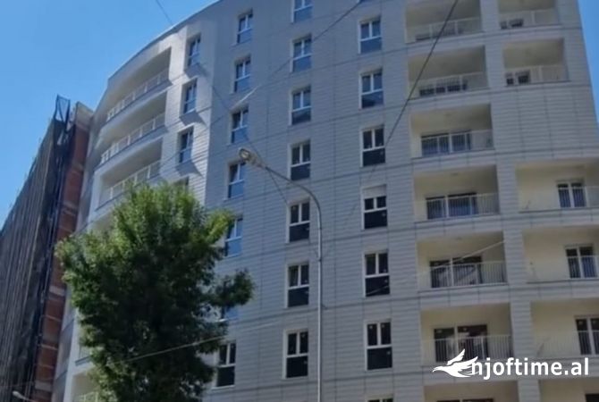 Shtepi me qera 2+1 ne Tirane - 1,200 Euro
