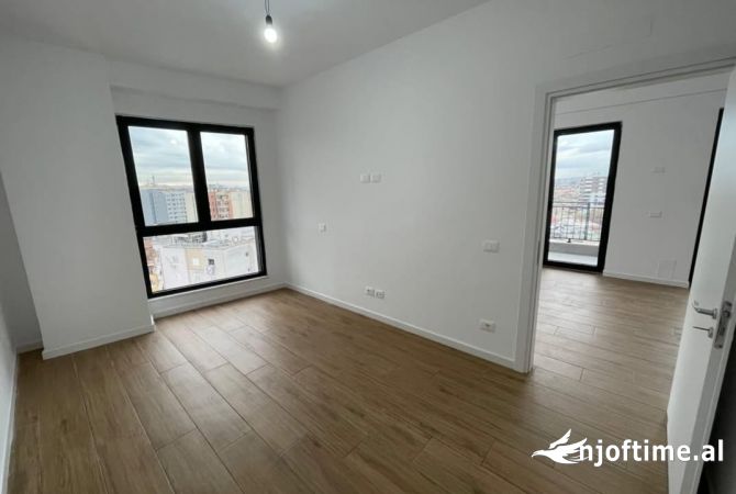 Ambient biznesi me qera 3+1 ne Tirane - 800 Euro
