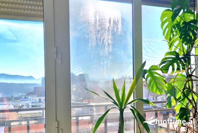 Shtepi ne shitje Apartament ne Tirane, 2+1, Mobilimi E mobiluar, Pagesa 193,000  Euro.