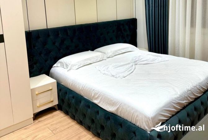 Shtepi ne shitje Apartament ne Tirane, 1+1, Mobilimi E mobiluar, Pagesa 150,000  Euro.