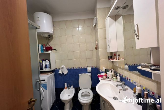 Shtepi ne shitje Apartament ne Tirane, 1+1, Mobilimi E mobiluar, Pagesa 155,000  Euro.