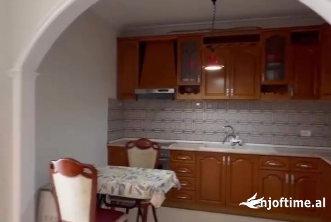 Shtepi me qera 2+1 ne Tirane - 45,000 Leke