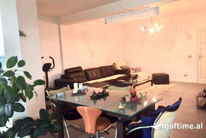 Shtepi me qera 3+1 ne Tirane - 800 Euro