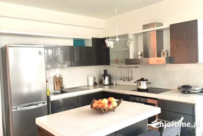 Shtepi me qera 3+1 ne Tirane - 800 Euro