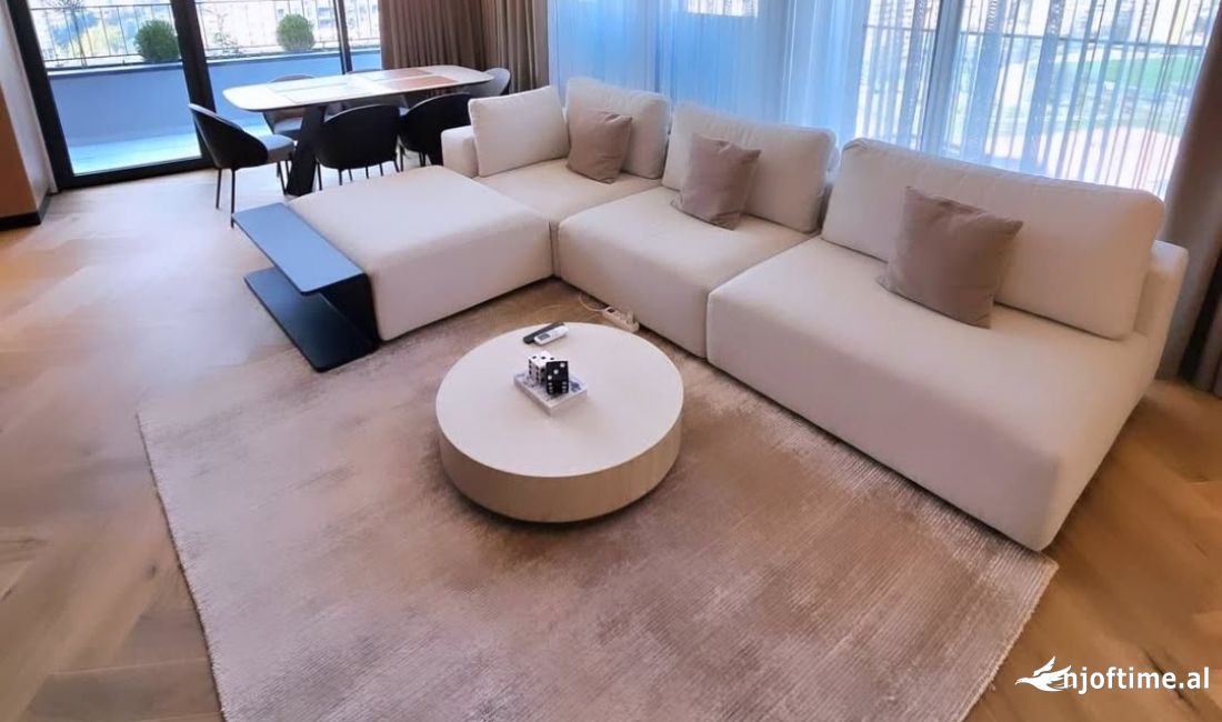 Shtepi ne shitje Apartament ne Tirane, 2+1, Mobilimi E mobiluar, Pagesa 460,000  Euro.