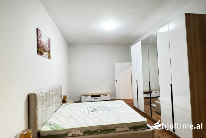 Shtepi me qera Apartament ne Tirane, 2+1, Mobilimi E mobiluar, Pagesa 600  Euro.