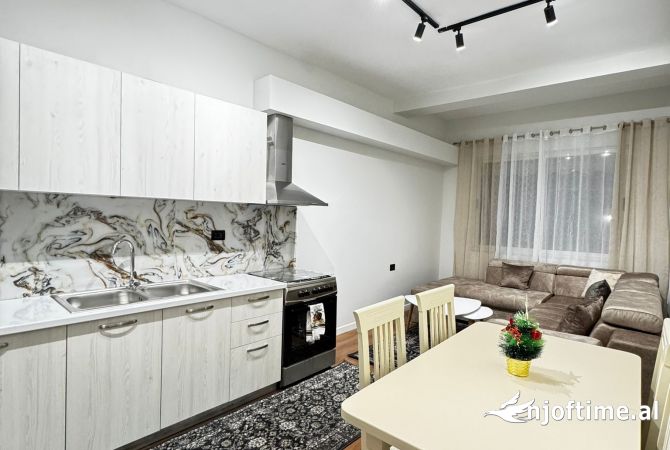 Shtepi me qera 2+1 ne Tirane - 600 Euro