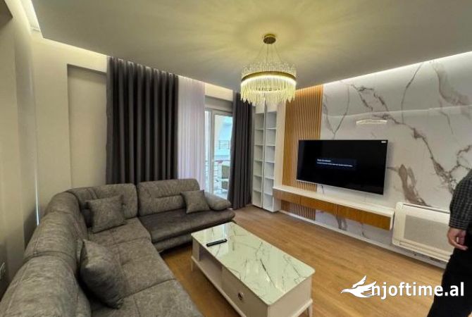 Shtepi me qera 2+1 ne Tirane - 1,200 Euro