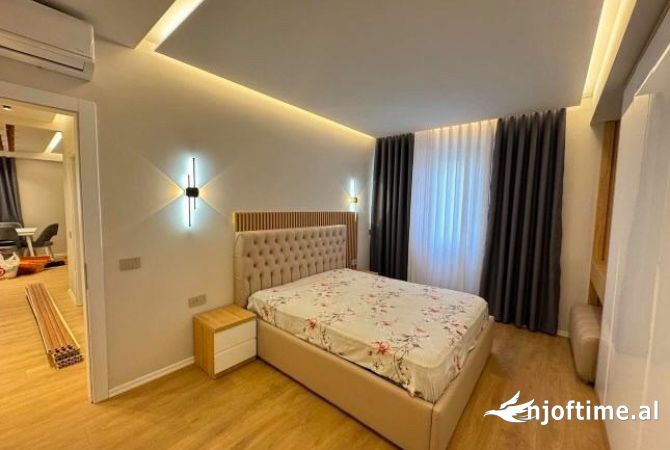 Shtepi me qera Apartament ne Tirane, 2+1, Mobilimi E mobiluar, Pagesa 1,200  Euro.