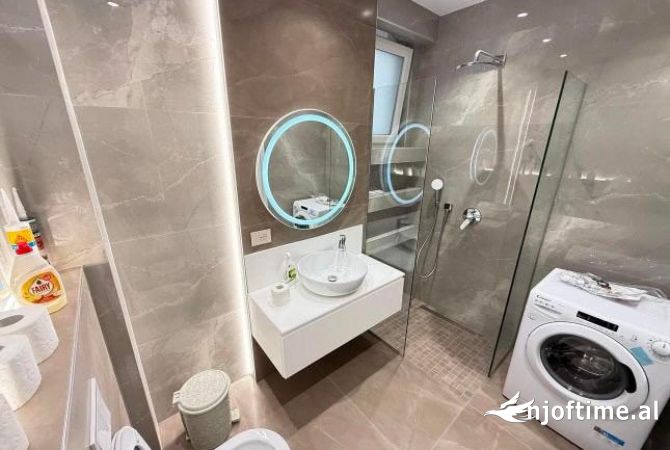 Shtepi me qera Apartament ne Tirane, 2+1, Mobilimi E mobiluar, Pagesa 1,200  Euro.