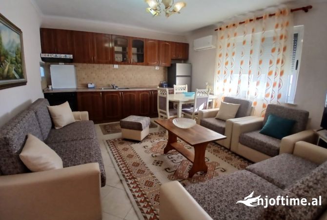 Shtepi me qera 2+1 ne Tirane - 50,000 Leke