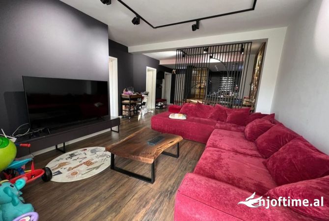 Shtepi ne shitje 2+1 ne Tirane - 240,000 Euro